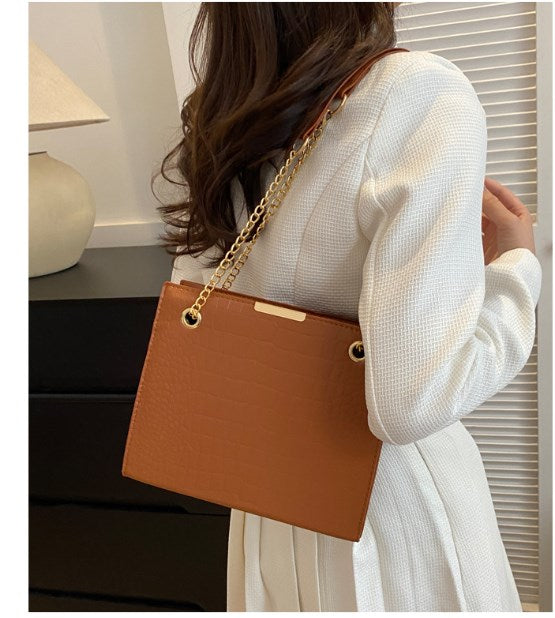 Elegant Retro PU Leather Crossbody - Versatile 2026 Fashion Statement