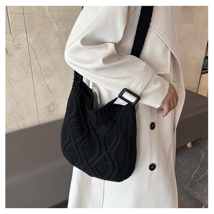 Fashionista's Crochet Carryall - Spacious Women's Bag