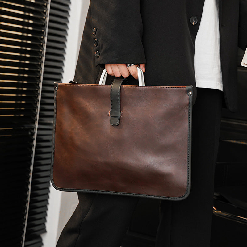 Men's Casual One Shoulder Messenger Bag in Leather