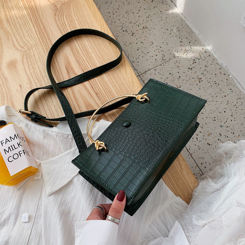 Elegant Retro PU Leather Crossbody - Versatile 2026 Fashion Statement